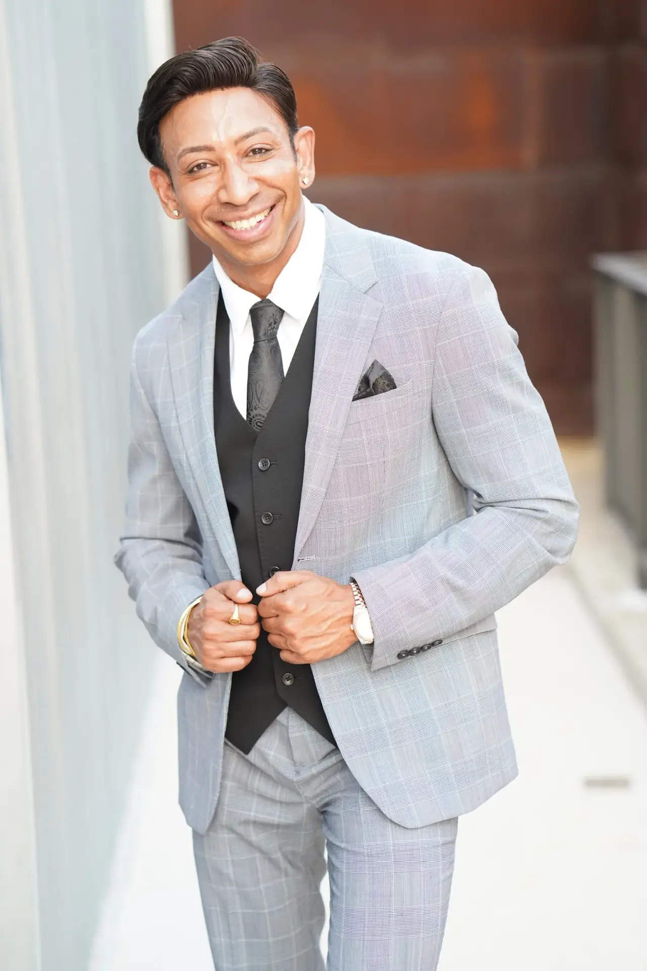 Dr. Shiv Goel in media-ready portrait — expert in longevity, hormone optimization, and aesthetic medicine