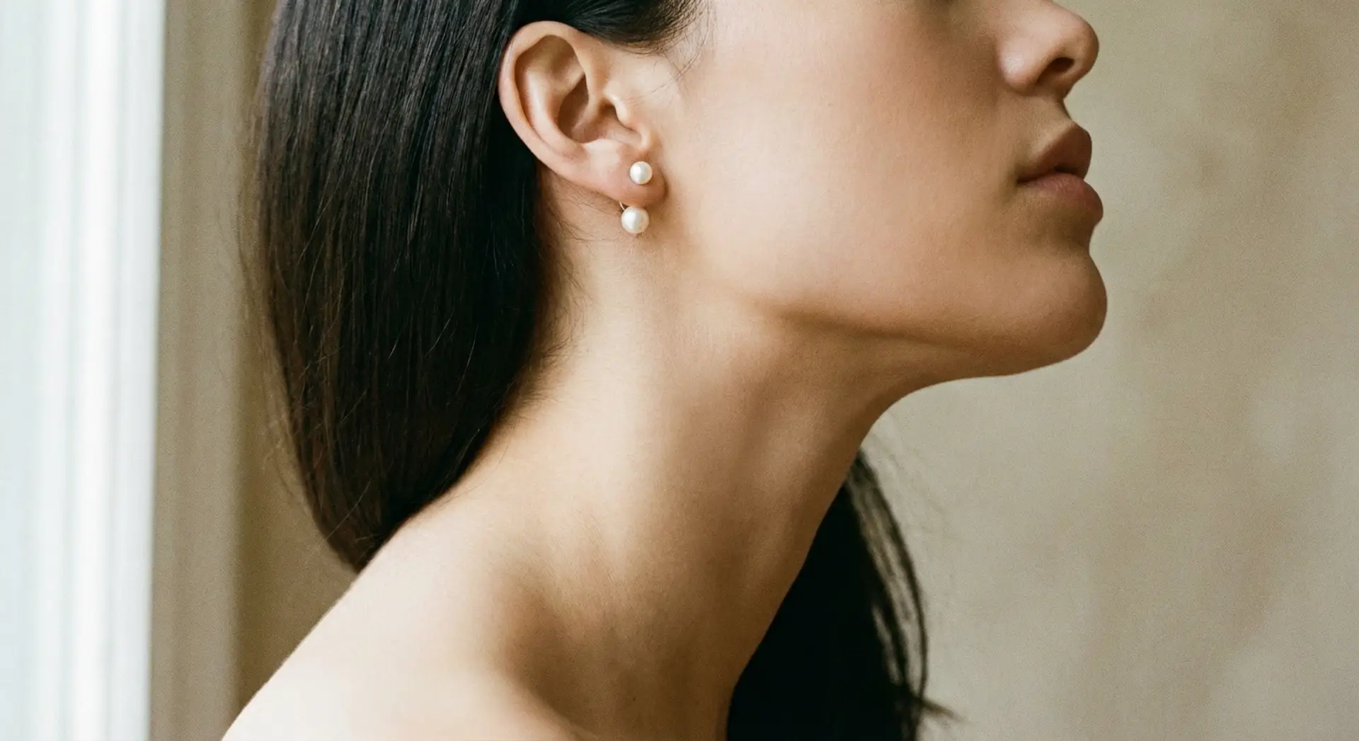 Neck and décolletage microneedling